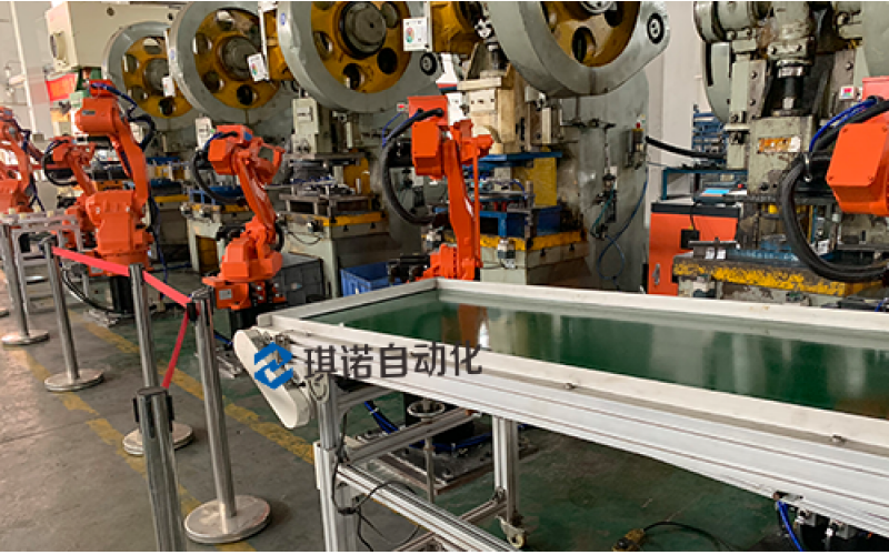 高效精準(zhǔn)！沖壓機(jī)械手的應(yīng)用領(lǐng)域及優(yōu)勢(shì)分析